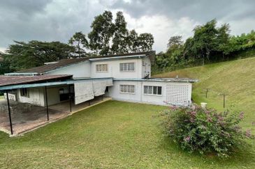 2 Storey Bungalow with Great Potential in Bukit Tunku!