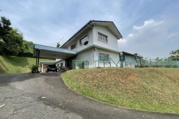 2 Storey Bungalow with Great Potential in Bukit Tunku!