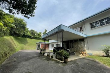 2 Storey Bungalow with Great Potential in Bukit Tunku!