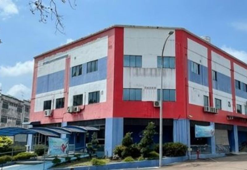 6 Adjoining shoplots in Kluang, Johor