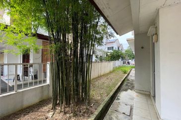 Corner Bungalow with Huge Land! Bandar Botanic, Klang