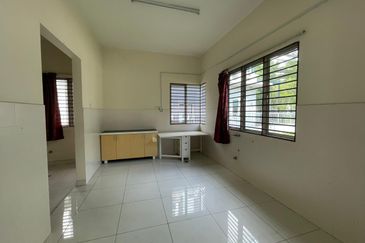 Corner Bungalow with Huge Land! Bandar Botanic, Klang