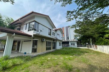 Corner Bungalow with Huge Land! Bandar Botanic, Klang