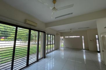 Corner Bungalow with Huge Land! Bandar Botanic, Klang