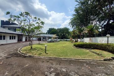 Seksyen 11, Shah Alam