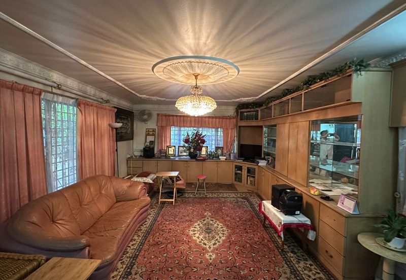 A Beautiful Renovated Double Storey Bungalow  For Sale In Kampung Tunku Petaling Jaya Selangor. Spacious Living, Dining , Freehold & Open To All.