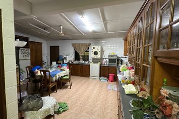 A Beautiful Renovated Double Storey Bungalow  For Sale In Kampung Tunku Petaling Jaya Selangor. Spacious Living, Dining , Freehold & Open To All.