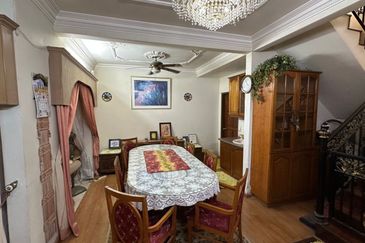 A Beautiful Renovated Double Storey Bungalow  For Sale In Kampung Tunku Petaling Jaya Selangor. Spacious Living, Dining , Freehold & Open To All.