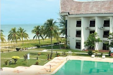 Beach resort hotel for sale!