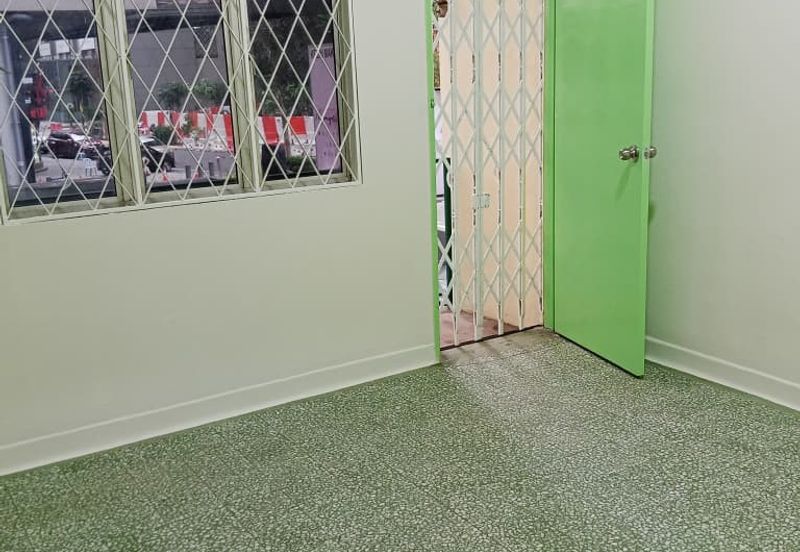 Flat For Rent Very Spacious  With 4 Rooms 2 Living And 2 Kitchen Area At Bukit Bintang Kuala Lumpur.