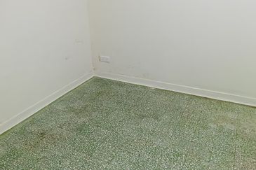 Flat For Rent Very Spacious  With 4 Rooms 2 Living And 2 Kitchen Area At Bukit Bintang Kuala Lumpur.