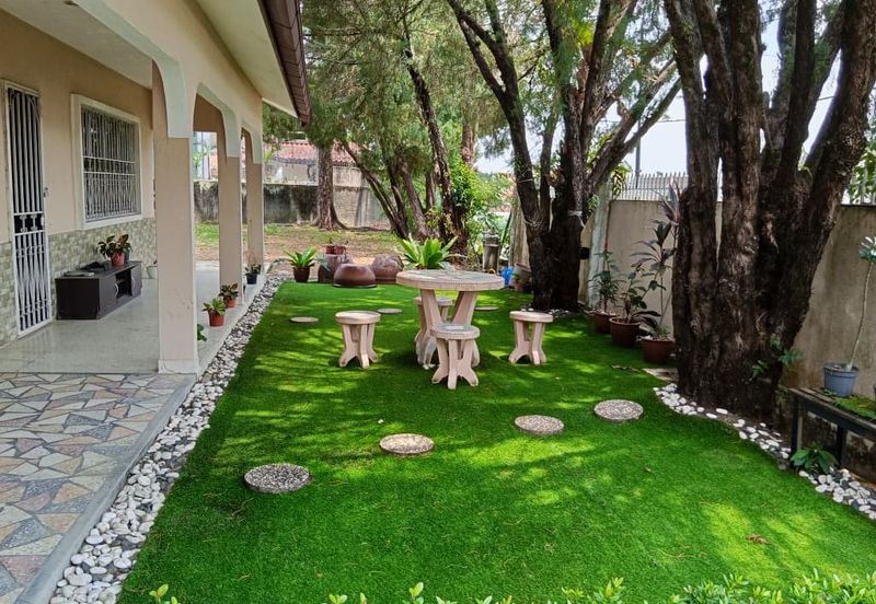 Double Storey Bungalow For Sale At SS1 Petaling Jaya Selangor.