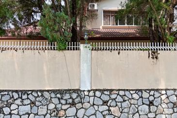 Double Storey Bungalow For Sale At SS1 Petaling Jaya Selangor.