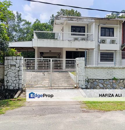 Semi Detached House For Sale At Section 22 Petaling Jaya With Big Garden  And Quiet Area., Selangor, Petaling Jaya