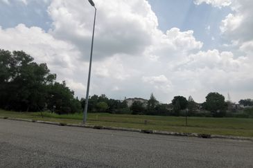 Perdana Lakeview West