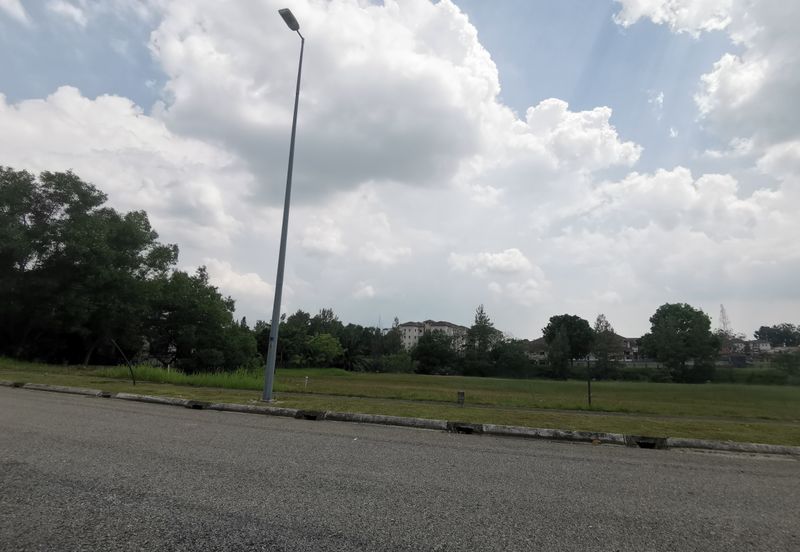 Perdana Lakeview West