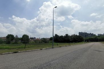 Perdana Lakeview West