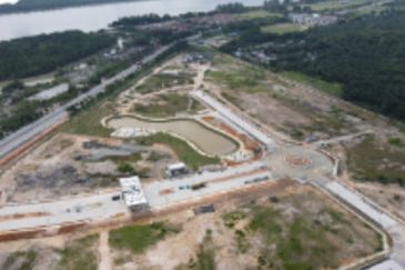 West Port, Pulau Indah