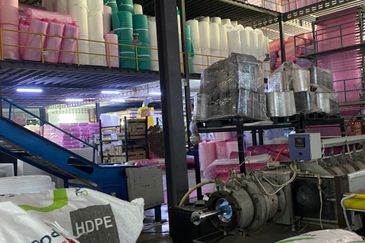 3 sty Factory Building For Sale @ Olak Lempit, Banting