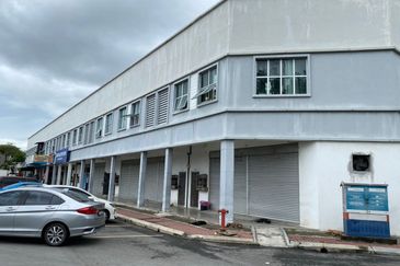 3 sty Factory Building For Sale @ Olak Lempit, Banting