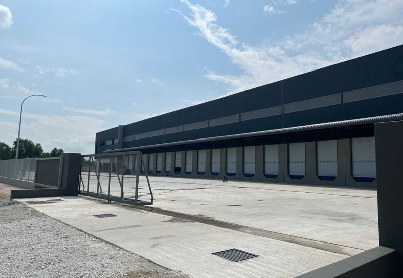 West Port, Pulau Indah