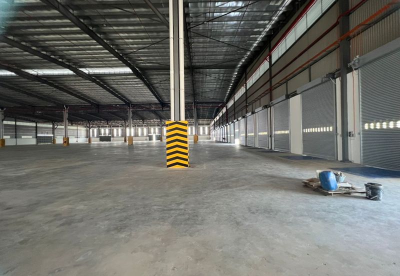 West Port, Pulau Indah