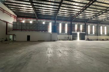 West Port, Pulau Indah