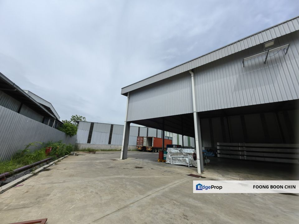 Puchong Prime Location - 2.5 acres Detached Warehouse For Sale , Selangor, Puchong