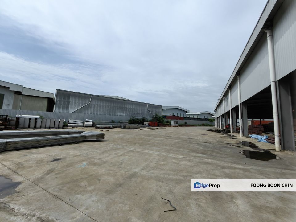Puchong Prime Location - 2.5 acres Detached Warehouse For Sale , Selangor, Puchong