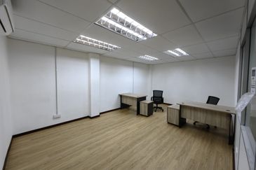 Prime Location - 2.5 acres Detached Warehouse For Sale @ Puchong