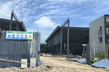 Brand New Semi D Warehouse To Let @ Pandamaran, Klang