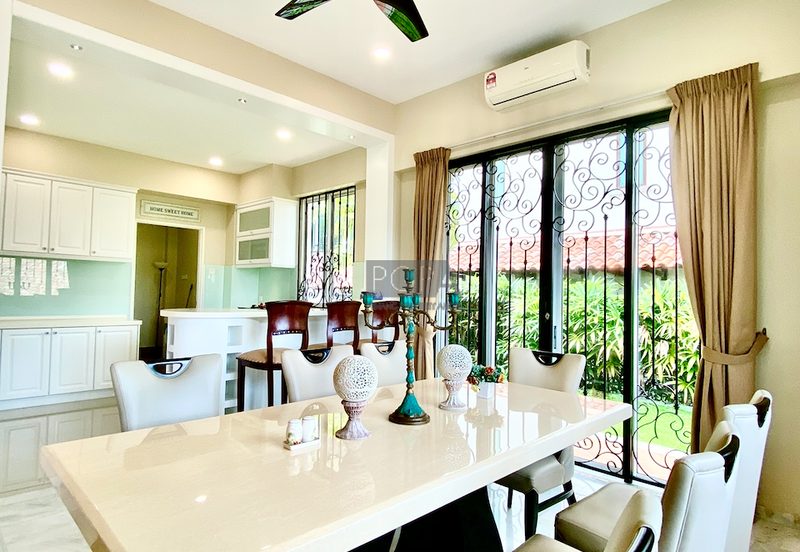 Double-Storey Bungalow at the Hilltop Villas 