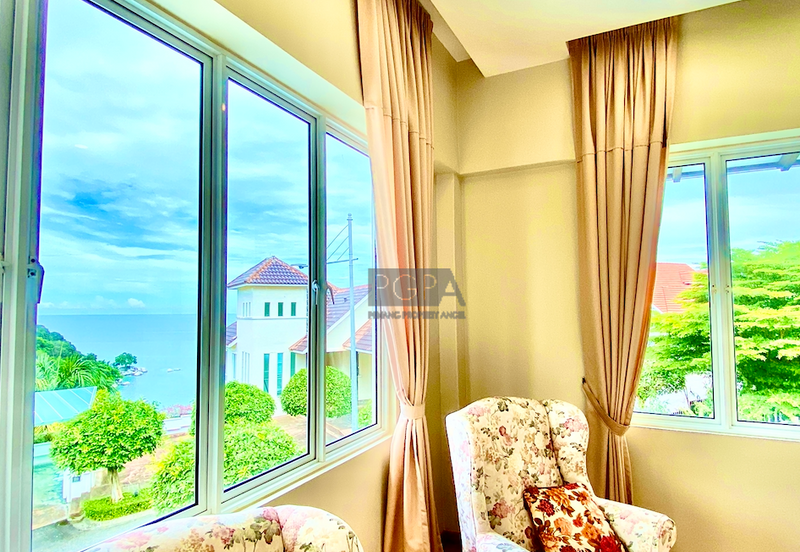 Double-Storey Bungalow at the Hilltop Villas 