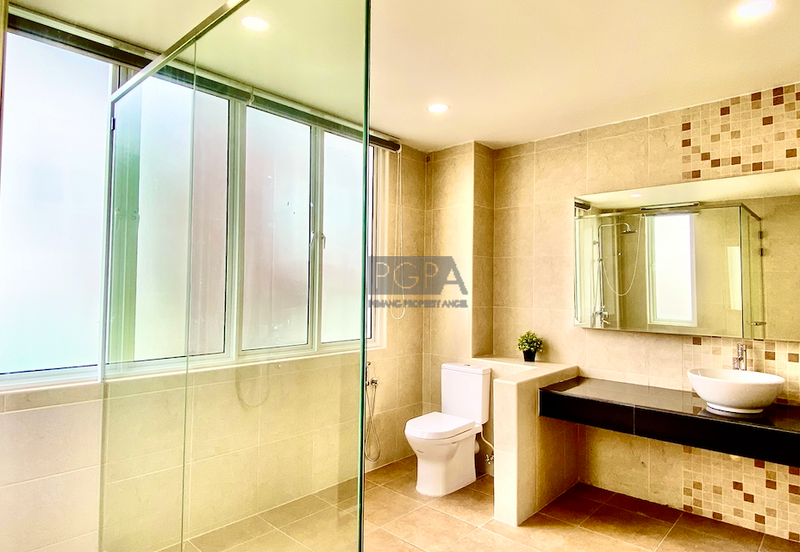 Double-Storey Bungalow at the Hilltop Villas 