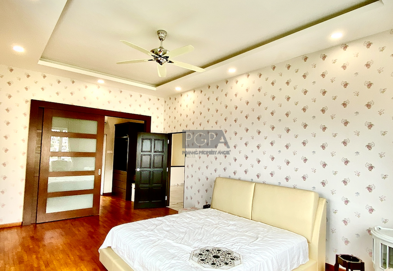 Double-Storey Bungalow at the Hilltop Villas 