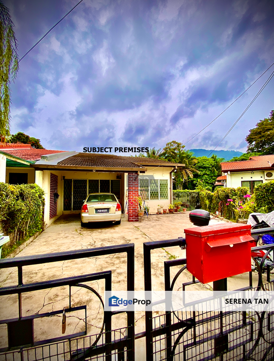 A Single-Storey Semi-Detached House in the Western Gardens., Penang, Pulau Tikus