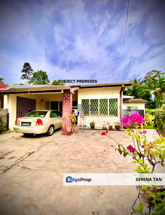 A Single-Storey Semi-Detached House in the Western Gardens., Penang, Pulau Tikus