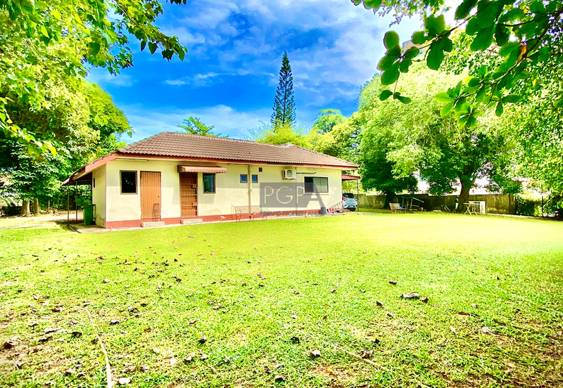 Jalan Bunga Kaca Piring