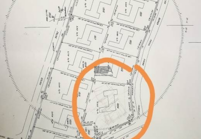 Jalan Bunga Kaca Piring