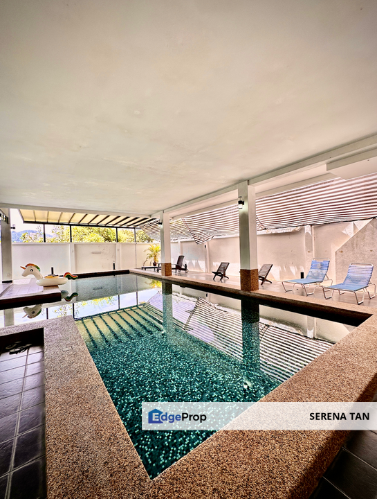 A 4-Storey Pool House on Persiaran Sungai Emas 1 in Batu Ferringhi., Penang, Batu Ferringhi