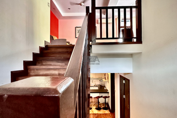 Persiaran Sungai Emas