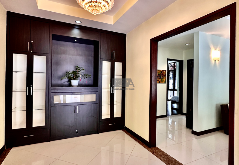 Persiaran Sungai Emas