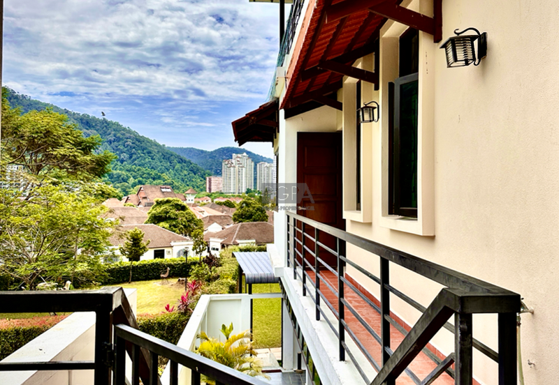 Persiaran Sungai Emas