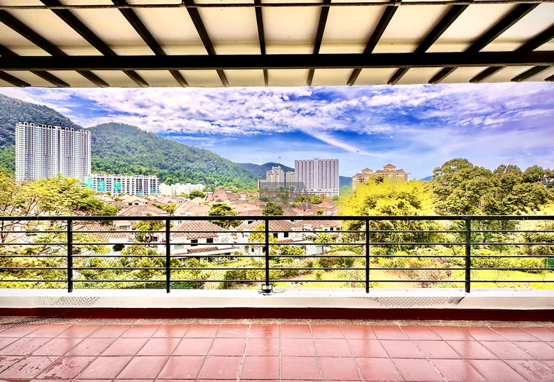 Persiaran Sungai Emas