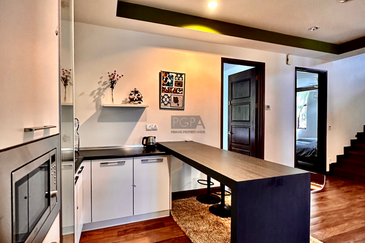 Persiaran Sungai Emas