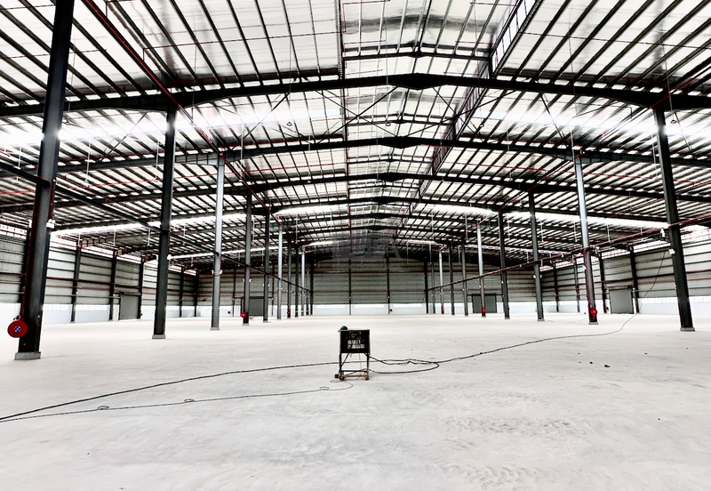 Factory Warehouse on 13.805-acre Land in Batu Kawan Industrial Park.