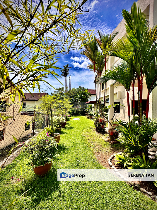 A Double-Storey Bungalow in Minden Heights., Penang, Minden Heights