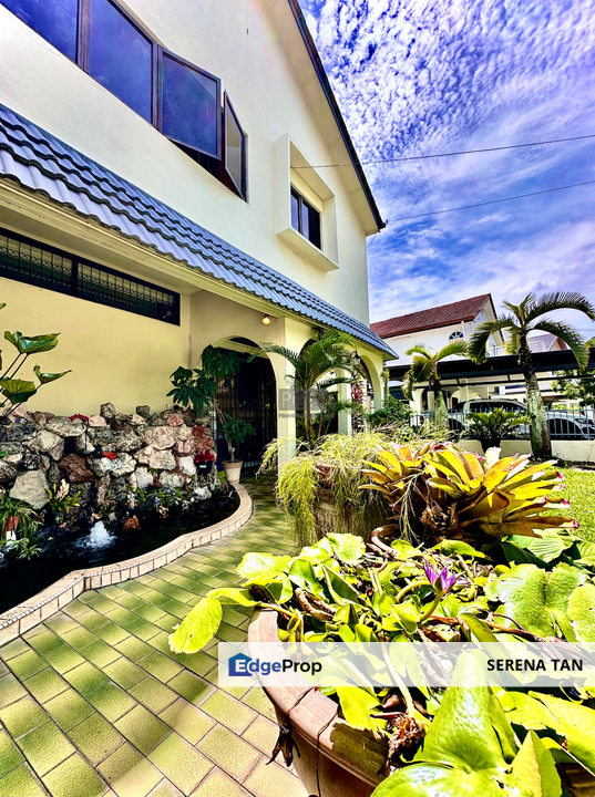 A Double-Storey Bungalow in Minden Heights., Penang, Minden Heights