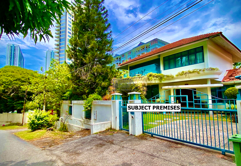 Jalan Bunga Kaca Piring