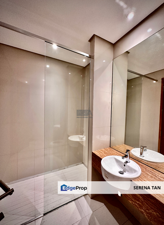 8 Gurney (The Shore) Beachfront Condominium on Gurney Drive., Penang, Persiaran Gurney